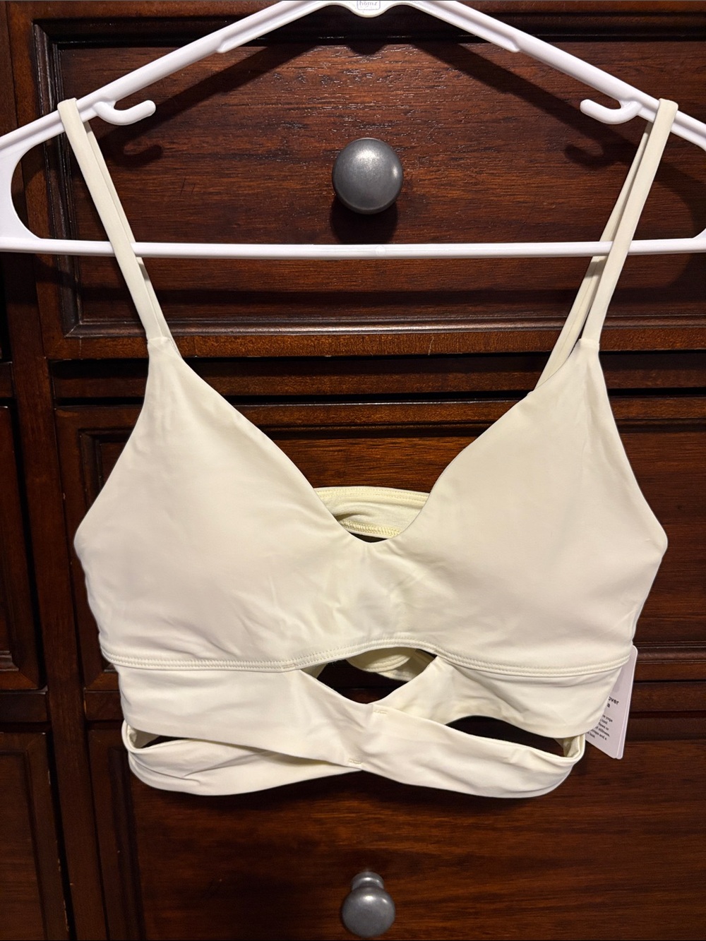 Lululemon V-Neck Crossover Underband Bra